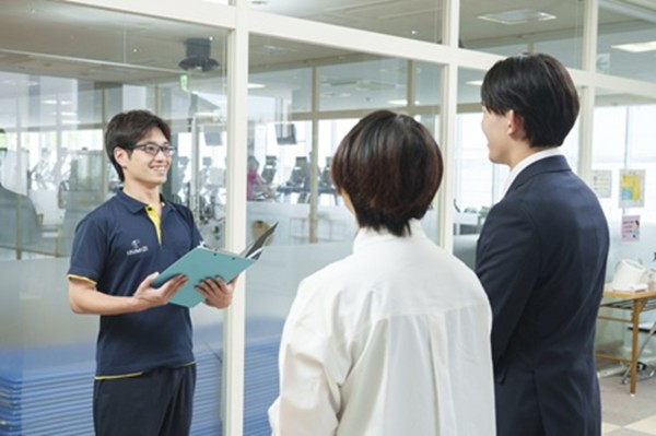 株式会社いずみ二一